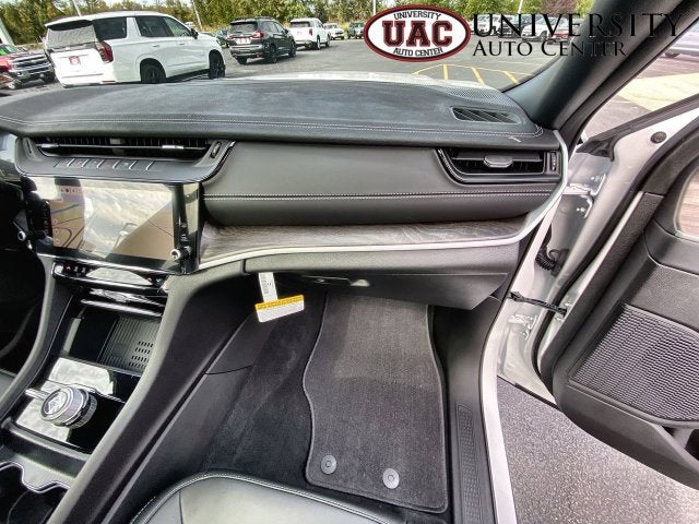2027 Jeep Grand Cherokee GRAND CHEROKEE LIMITED 4X4