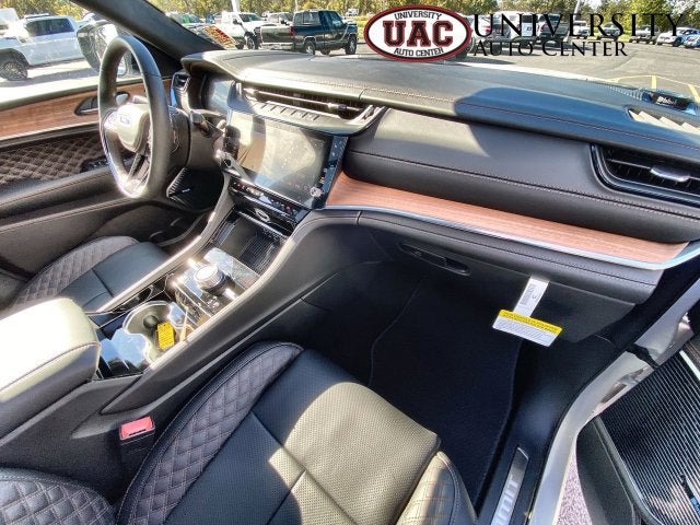 2027 Jeep Grand Cherokee GRAND CHEROKEE L SUMMIT 4X4