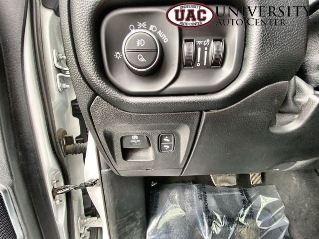 2019 RAM 1500 Laramie Crew Cab 4x4 6'4' Box