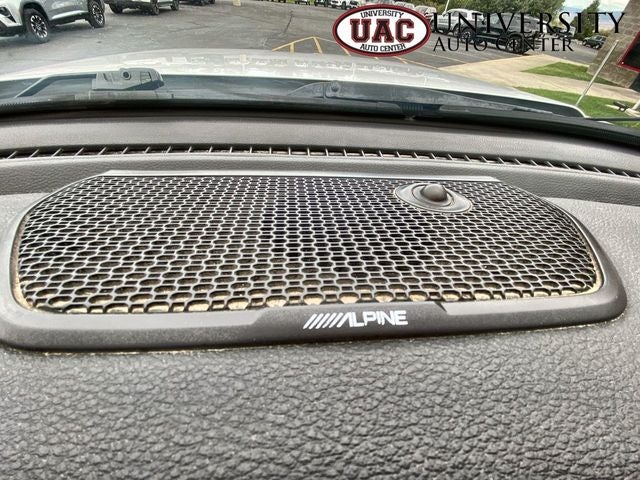 2019 RAM 1500 Laramie Crew Cab 4x4 6'4' Box