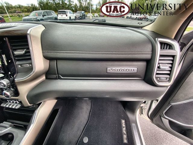 2019 RAM 1500 Laramie Crew Cab 4x4 6'4' Box