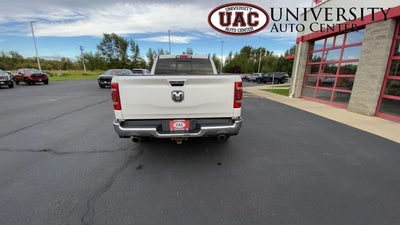 2019 RAM 1500 Laramie Crew Cab 4x4 6'4' Box
