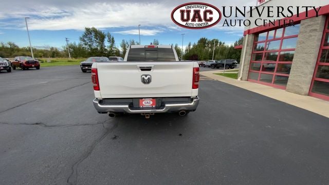2019 RAM 1500 Laramie Crew Cab 4x4 6'4' Box