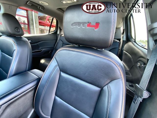 2023 GMC Acadia AWD AT4