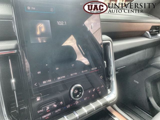 2025 GMC Yukon 4WD Denali