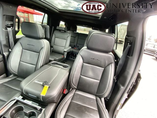 2025 GMC Yukon 4WD Denali