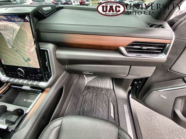 2025 GMC Yukon 4WD Denali