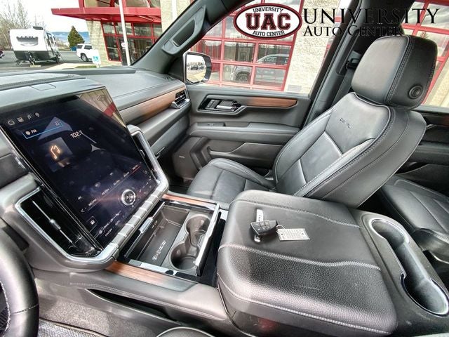 2025 GMC Yukon 4WD Denali