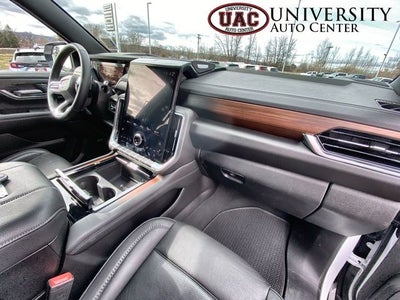 2025 GMC Yukon 4WD Denali