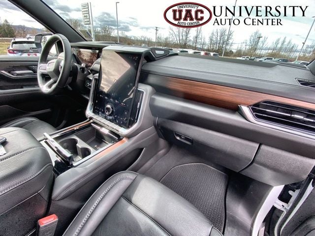 2025 GMC Yukon 4WD Denali