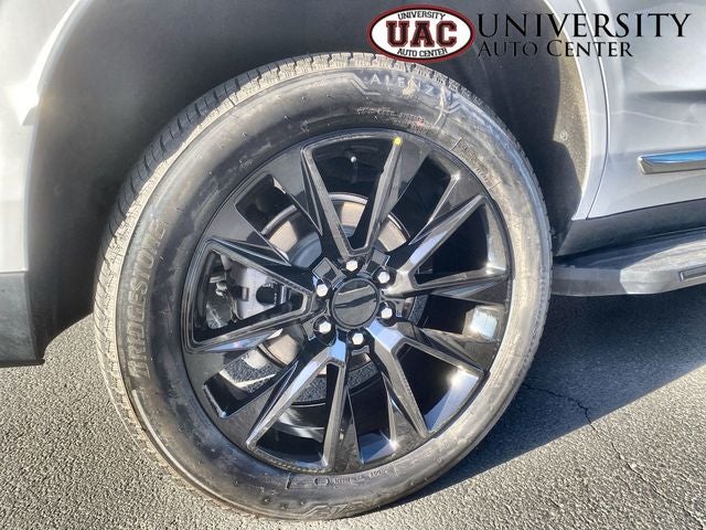 2025 GMC Yukon 4WD Denali