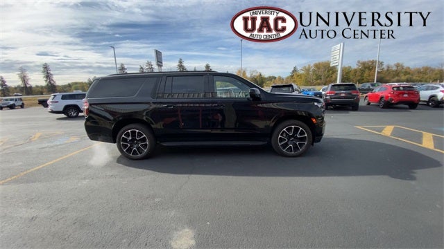 2024 Chevrolet Suburban 4WD RST