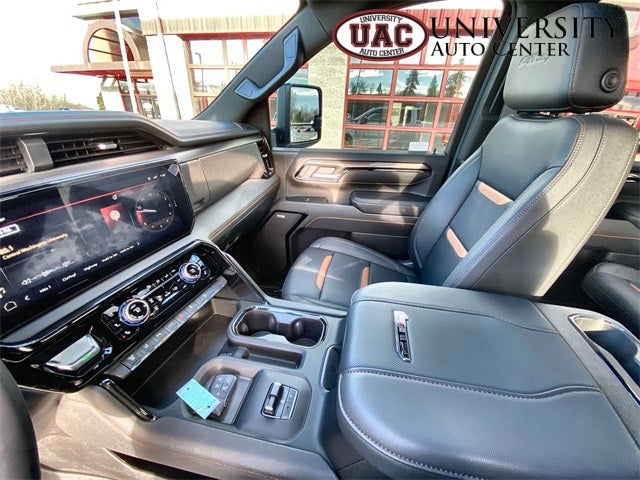 2025 GMC Sierra 2500HD 4WD Crew Cab Standard Bed AT4