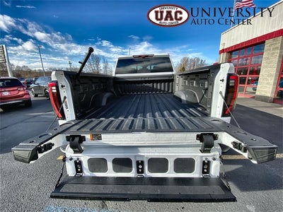 2025 GMC Sierra 2500HD 4WD Crew Cab Standard Bed AT4