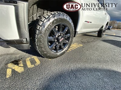 2025 GMC Sierra 2500HD 4WD Crew Cab Standard Bed AT4