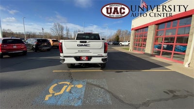 2025 GMC Sierra 2500HD 4WD Crew Cab Standard Bed AT4
